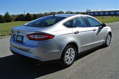 2014 Ford Fusion S   - Photo 6 - Bucyrus, KS 66013