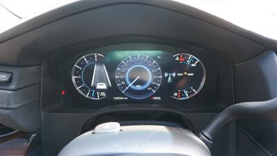2018 Cadillac Escalade ESV  Premium Luxury - Photo 20 - Bucyrus, KS 66013