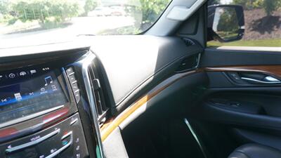 2018 Cadillac Escalade ESV  Premium Luxury - Photo 24 - Bucyrus, KS 66013