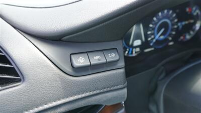2018 Cadillac Escalade ESV  Premium Luxury - Photo 36 - Bucyrus, KS 66013