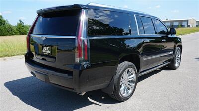 2018 Cadillac Escalade ESV  Premium Luxury - Photo 6 - Bucyrus, KS 66013