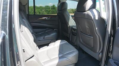 2018 Cadillac Escalade ESV  Premium Luxury - Photo 15 - Bucyrus, KS 66013