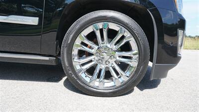 2018 Cadillac Escalade ESV  Premium Luxury - Photo 35 - Bucyrus, KS 66013