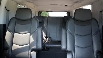 2018 Cadillac Escalade ESV  Premium Luxury - Photo 29 - Bucyrus, KS 66013