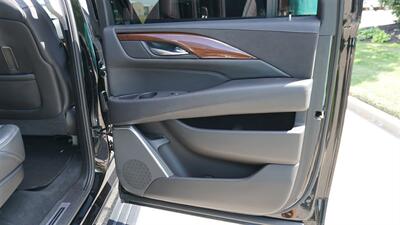 2018 Cadillac Escalade ESV  Premium Luxury - Photo 47 - Bucyrus, KS 66013