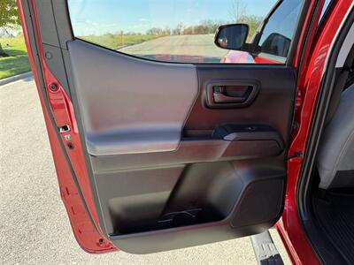 2020 Toyota Tacoma SR   - Photo 34 - Bucyrus, KS 66013