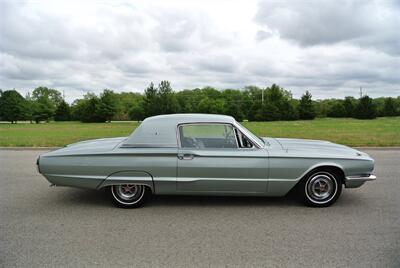 1966 Ford Thunderbird Town Hardtop   - Photo 5 - Bucyrus, KS 66013