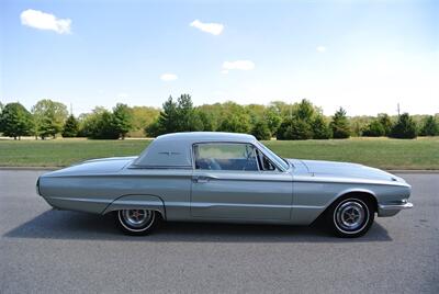 1966 Ford Thunderbird Town Hardtop   - Photo 28 - Bucyrus, KS 66013