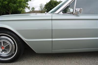 1966 Ford Thunderbird Town Hardtop   - Photo 77 - Bucyrus, KS 66013