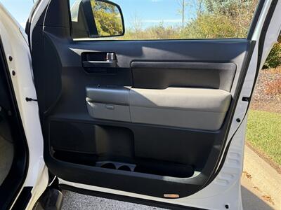 2010 Toyota Tundra TRD Off Road   - Photo 33 - Bucyrus, KS 66013