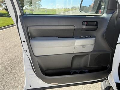 2010 Toyota Tundra TRD Off Road   - Photo 31 - Bucyrus, KS 66013