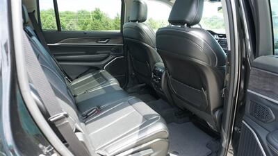 2022 Jeep Grand Cherokee L Limited   - Photo 12 - Bucyrus, KS 66013