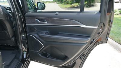 2022 Jeep Grand Cherokee L Limited   - Photo 43 - Bucyrus, KS 66013