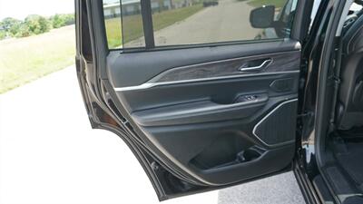 2022 Jeep Grand Cherokee L Limited   - Photo 40 - Bucyrus, KS 66013