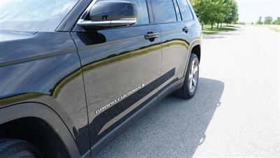 2022 Jeep Grand Cherokee L Limited   - Photo 37 - Bucyrus, KS 66013