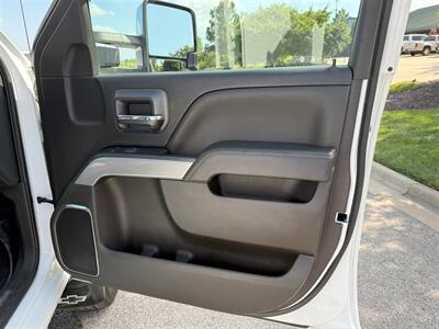 2018 Chevrolet Silverado 2500 LTZ   - Photo 37 - Bucyrus, KS 66013