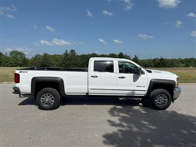 2018 Chevrolet Silverado 2500 LTZ   - Photo 5 - Bucyrus, KS 66013