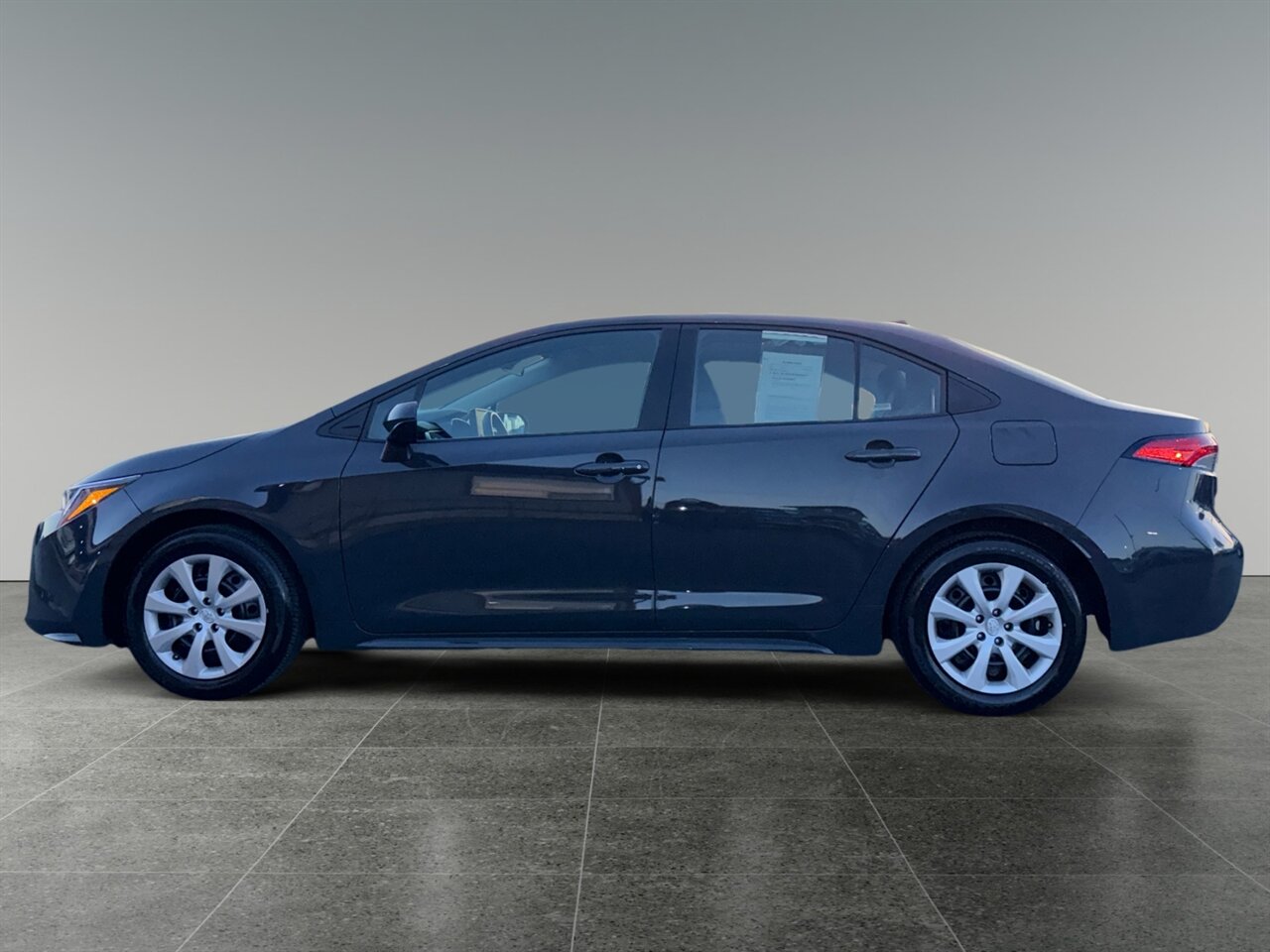 2024 Toyota Corolla LE photo 2