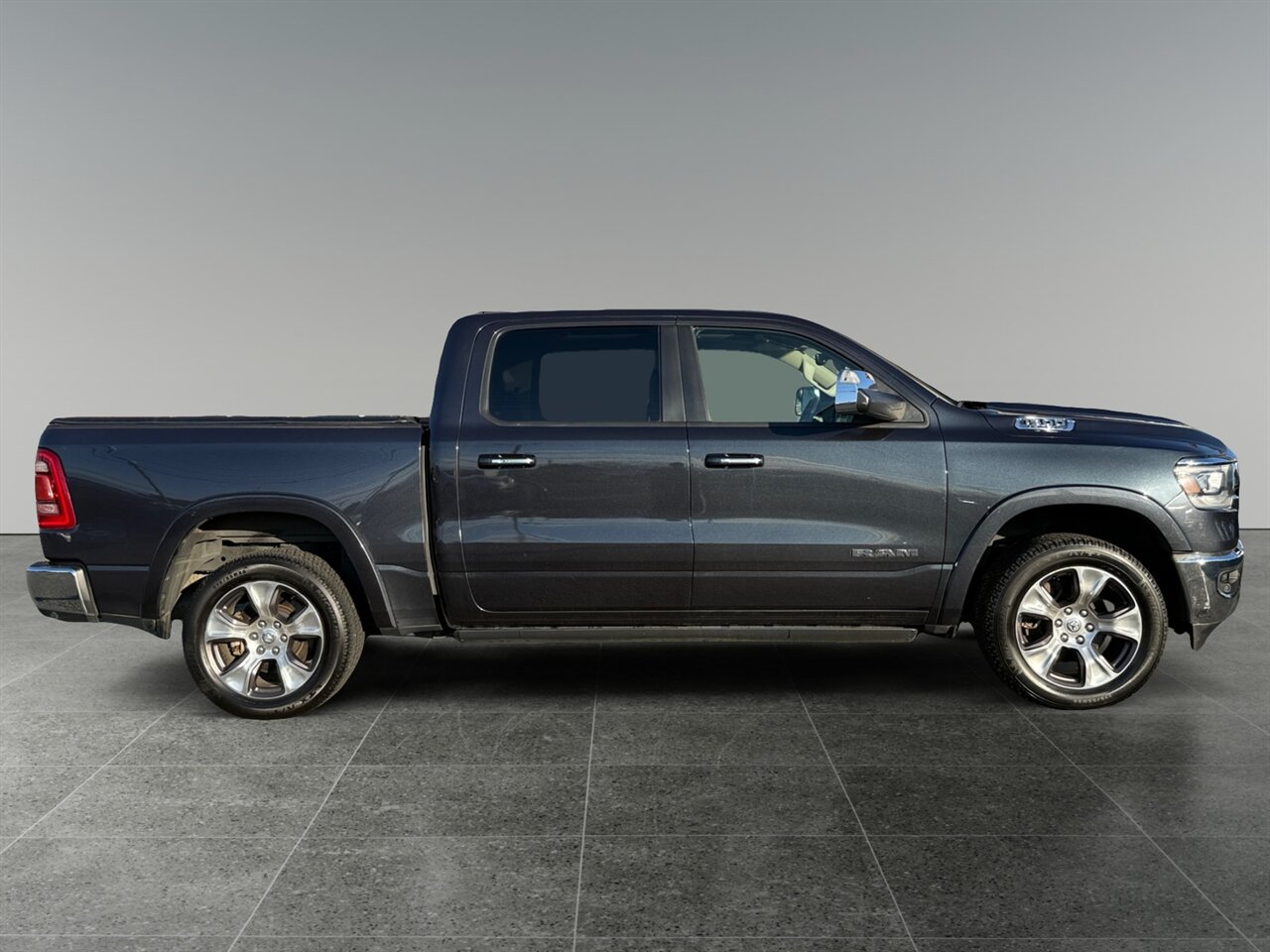 2019 RAM Ram 1500 Pickup Laramie - Photo 7