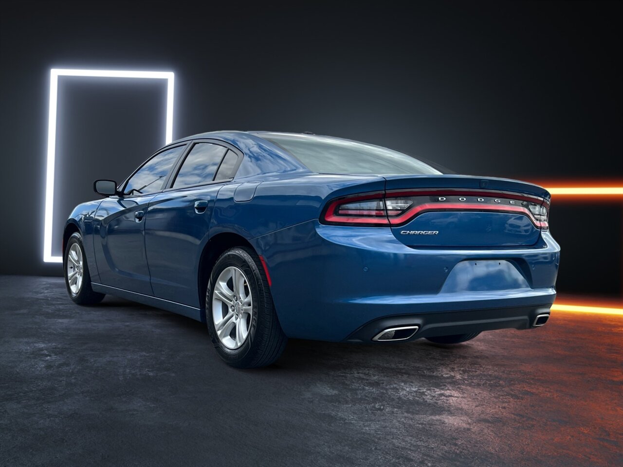 2021 Dodge Charger SXT photo 3