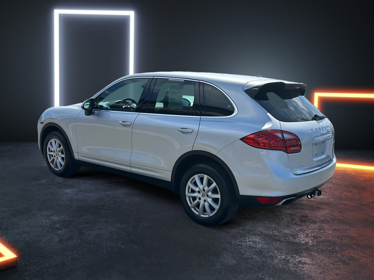 2014 Porsche Cayenne Turbo photo 3