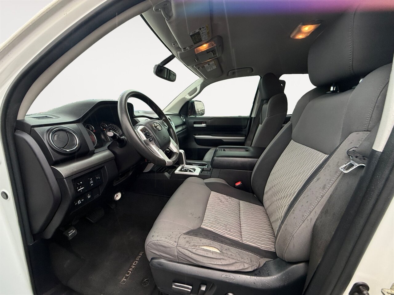 2016 Toyota Tundra SR5 - Photo 10