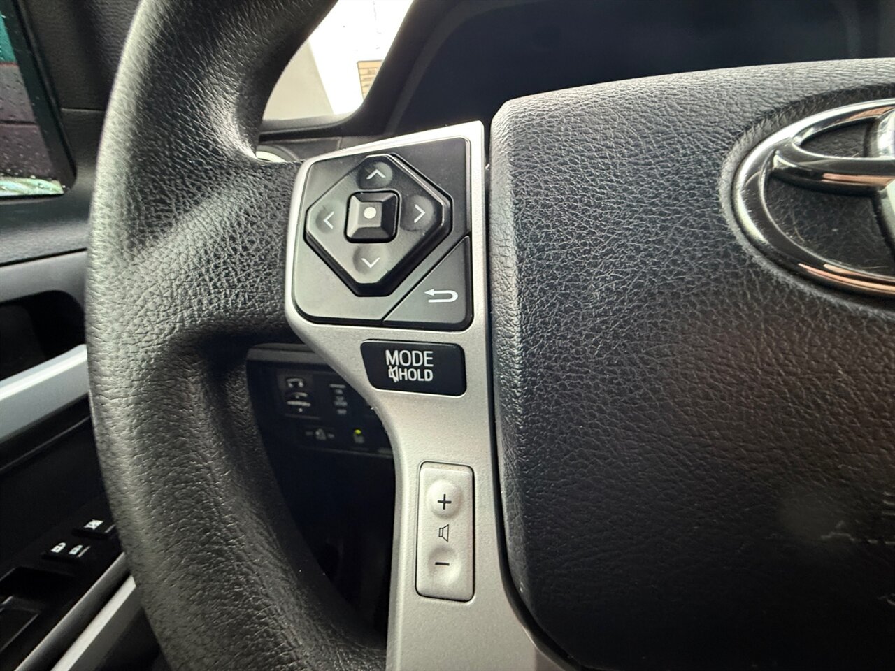 2016 Toyota Tundra SR5 - Photo 18
