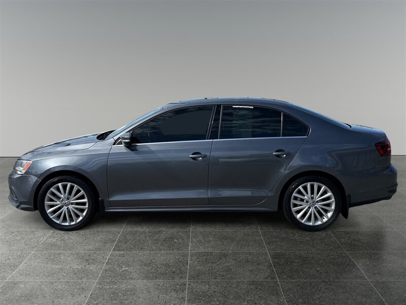 2016 Volkswagen Jetta 1.8T SEL  