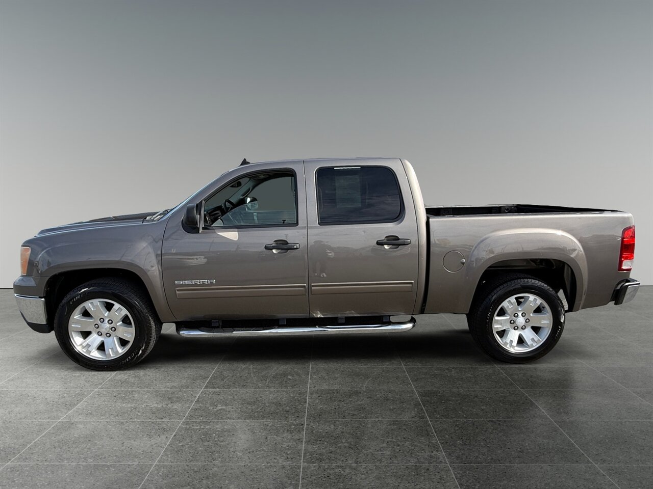 2012 Gmc Sierra 1500 SLE photo 2