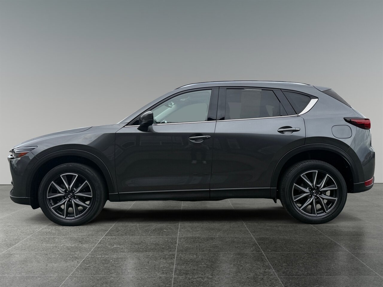 2018 Mazda CX-5 Grand Touring photo 2
