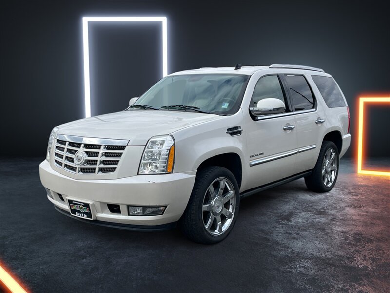 2012 Cadillac Escalade Luxury  