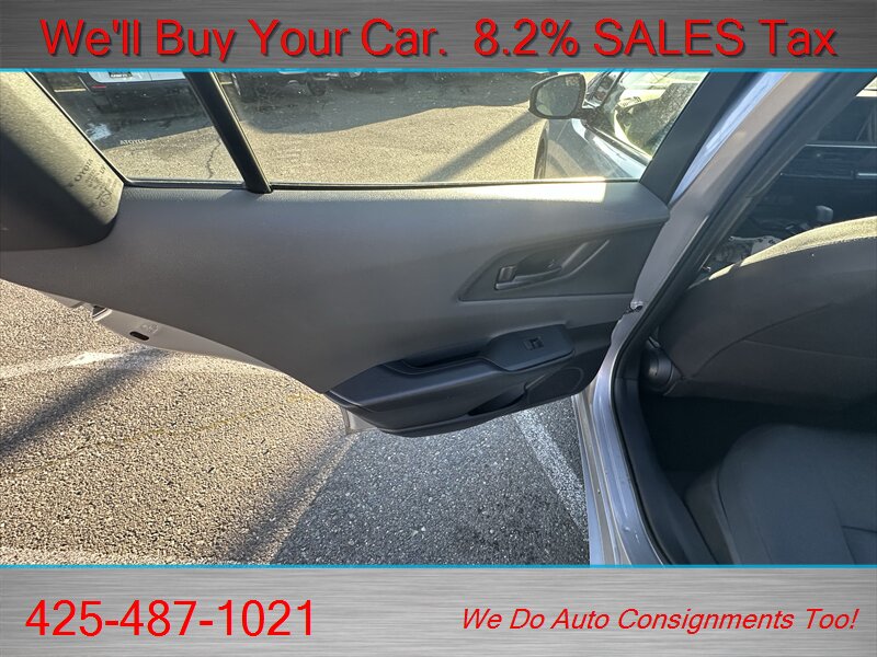 2024 Toyota Prius LE   - Photo 14 - Woodinville, WA 98072