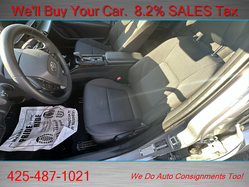 2024 Toyota Prius LE   - Photo 10 - Woodinville, WA 98072