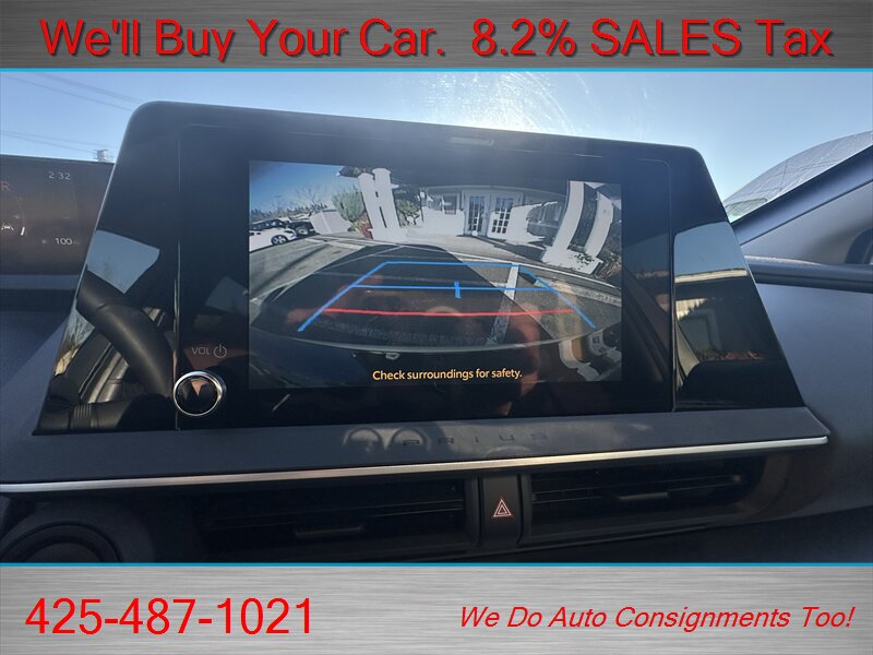 2024 Toyota Prius LE   - Photo 9 - Woodinville, WA 98072