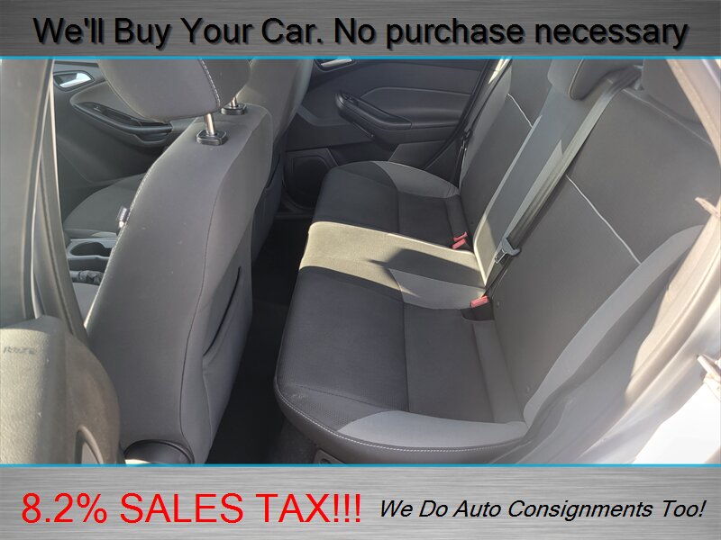 2013 Ford Focus SE  5 SPEED MANUAL - Photo 11 - Woodinville, WA 98072