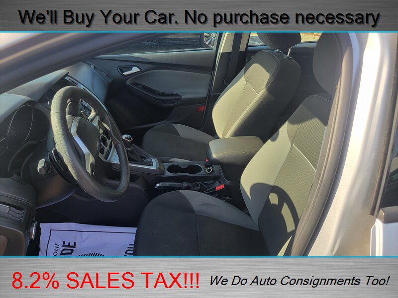 2013 Ford Focus SE  5 SPEED MANUAL - Photo 9 - Woodinville, WA 98072