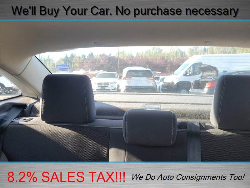 2013 Ford Focus SE  5 SPEED MANUAL - Photo 19 - Woodinville, WA 98072