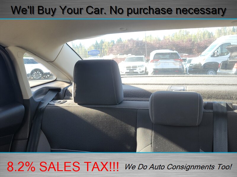 2013 Ford Focus SE  5 SPEED MANUAL - Photo 17 - Woodinville, WA 98072