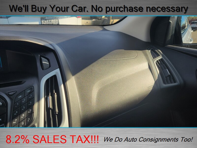 2013 Ford Focus SE  5 SPEED MANUAL - Photo 16 - Woodinville, WA 98072