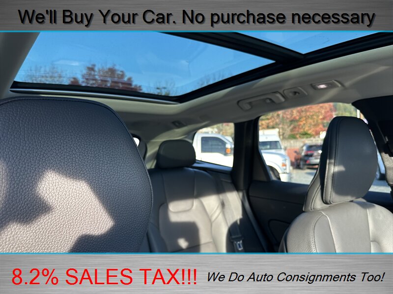 2024 Volvo XC60 Recharge T8 Plus Dark Theme   - Photo 13 - Woodinville, WA 98072