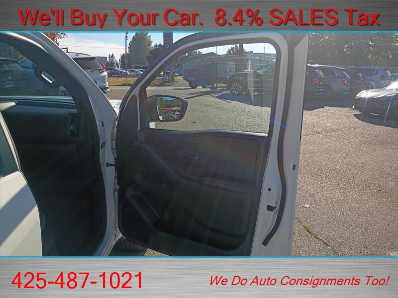 2026 Nissan Frontier SV  LIKE NEW CREW CAB - Photo 12 - Woodinville, WA 98072