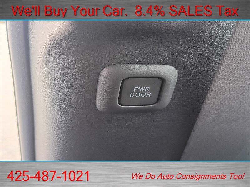 2025 Toyota Sienna LE 8-Passenger  LOW LOW MILES HYBRID 8 PASS - Photo 39 - Woodinville, WA 98072