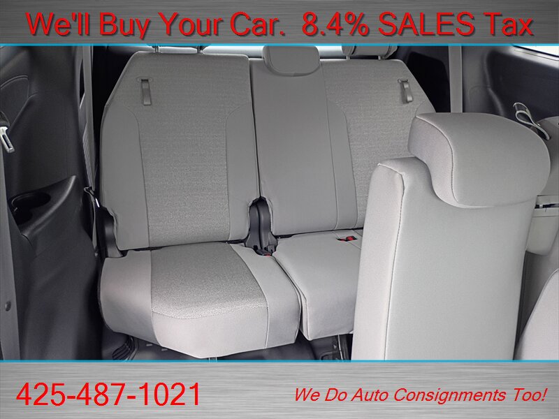 2025 Toyota Sienna LE 8-Passenger  LOW LOW MILES HYBRID 8 PASS - Photo 16 - Woodinville, WA 98072