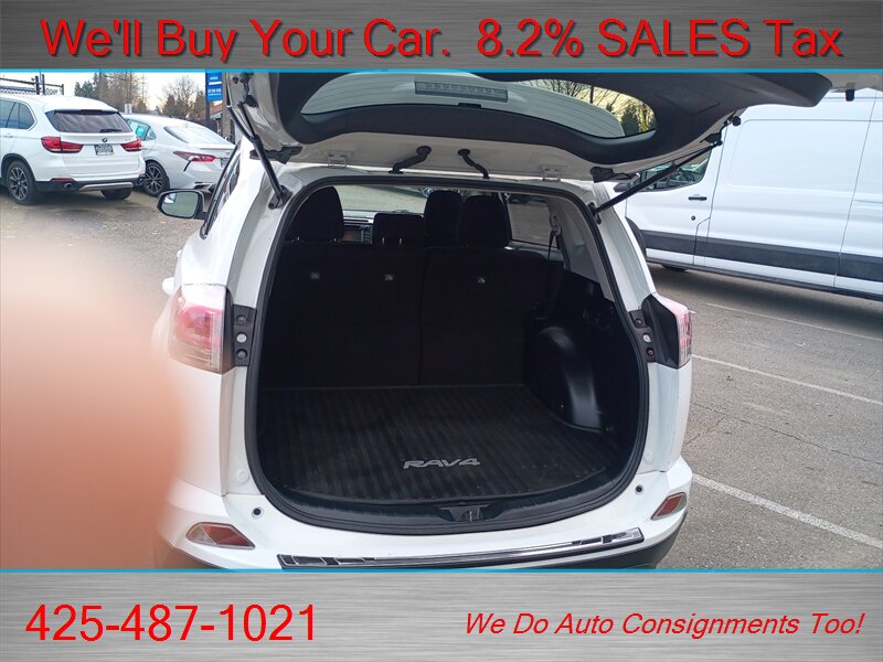 2017 Toyota RAV4 LE - Photo 11 - Woodinville, WA 98072