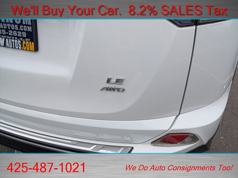 2017 Toyota RAV4 LE - Photo 9 - Woodinville, WA 98072