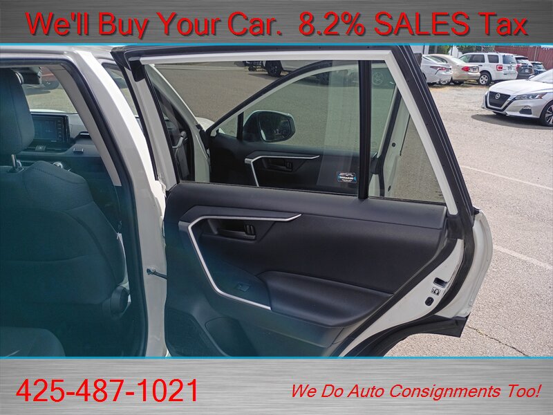 2020 Toyota RAV4 LE - Photo 13 - Woodinville, WA 98072