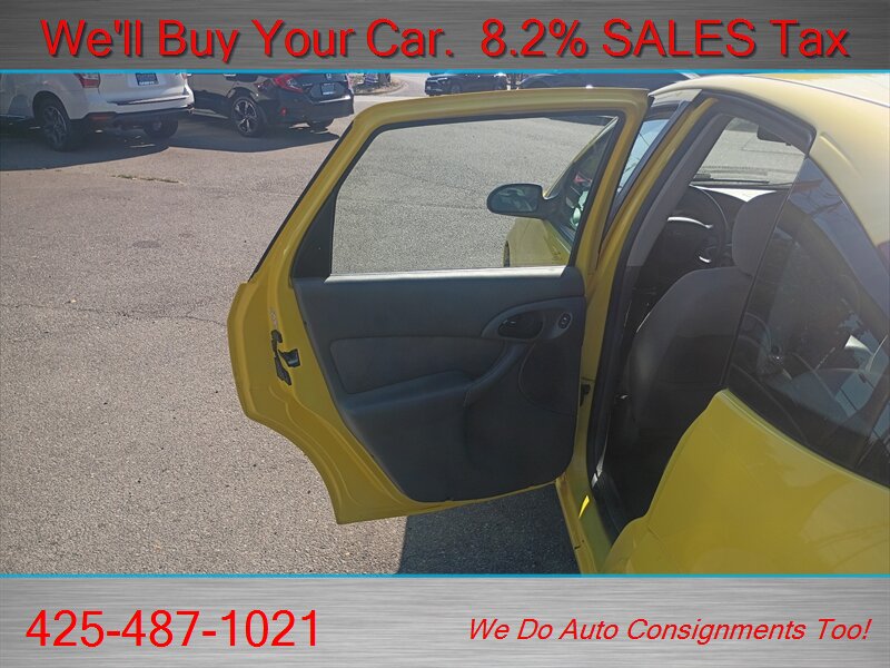 2002 Ford Focus ZX5   - Photo 15 - Woodinville, WA 98072