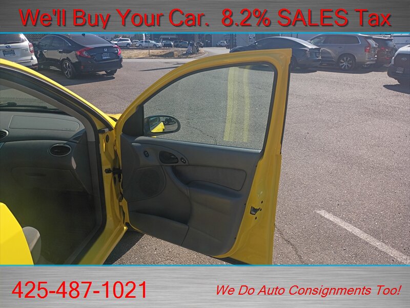 2002 Ford Focus ZX5   - Photo 11 - Woodinville, WA 98072