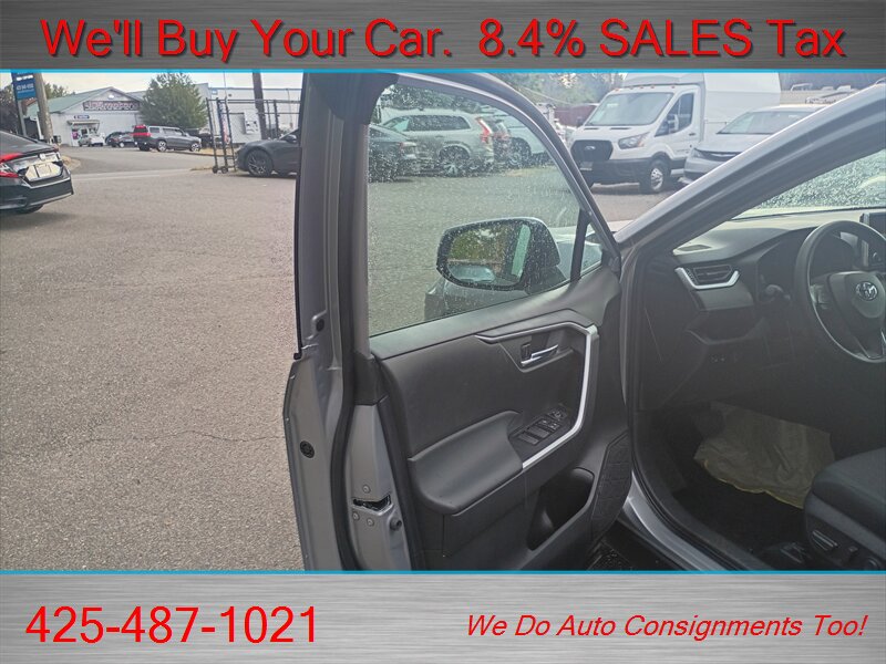 2025 Toyota RAV4 XLE - Photo 10 - Woodinville, WA 98072