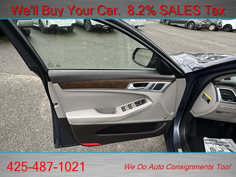 2015 Hyundai Genesis 3.8L   - Photo 17 - Woodinville, WA 98072